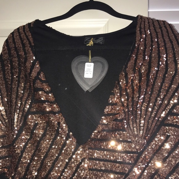 Black and Gold jumpsuit - Picture 2 of 3